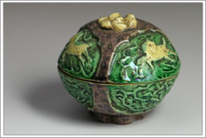 香合　交跡柘榴　清時代